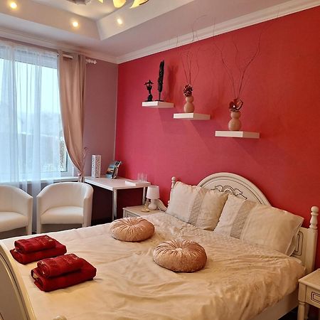 B&B Sandra Aluksne Bagian luar foto