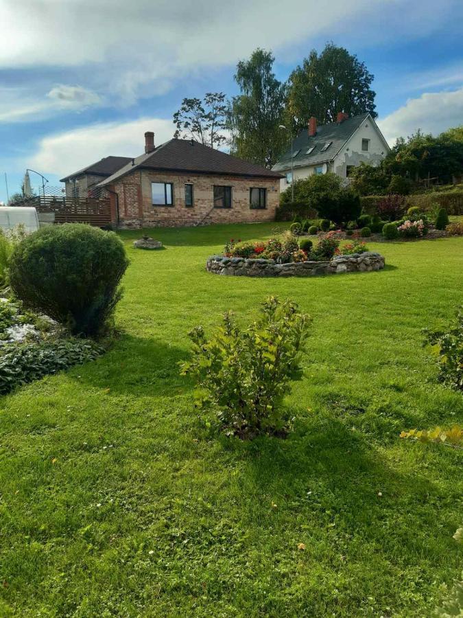 B&B Sandra Aluksne Bagian luar foto